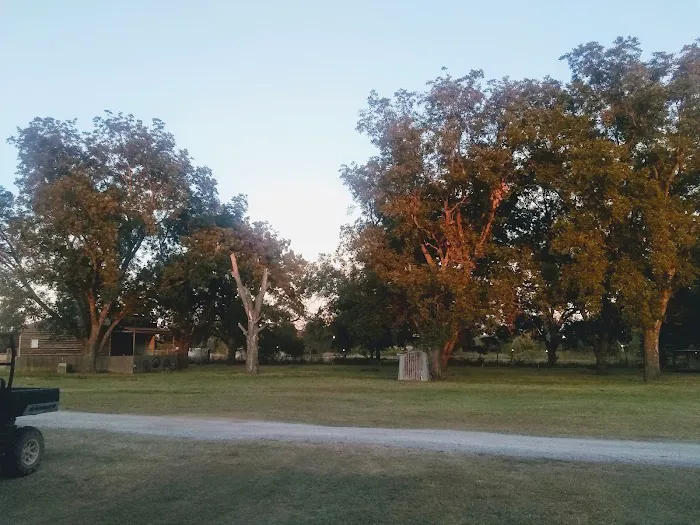 Duncan's Grove R.V. Park Picture 9
