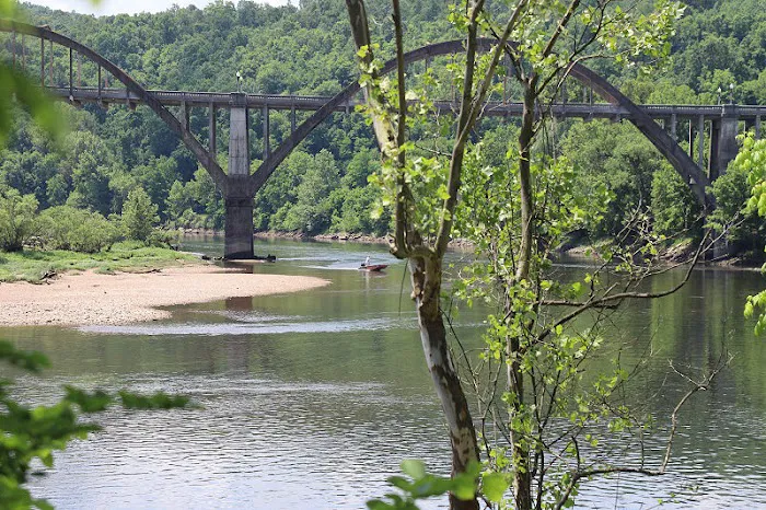 White River Campground & Cabins Picture 8