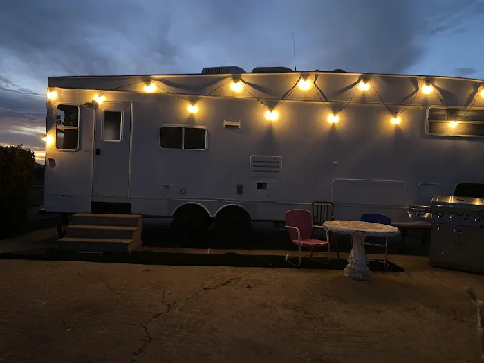 Paradise Valley Outlanders RV Park Picture 2