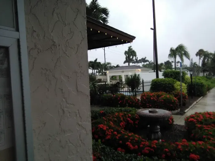 Windjammer Village of Naples Picture 4