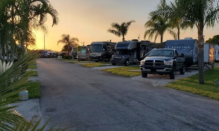 Del-Raton RV Park & Trailer Sales Picture 10