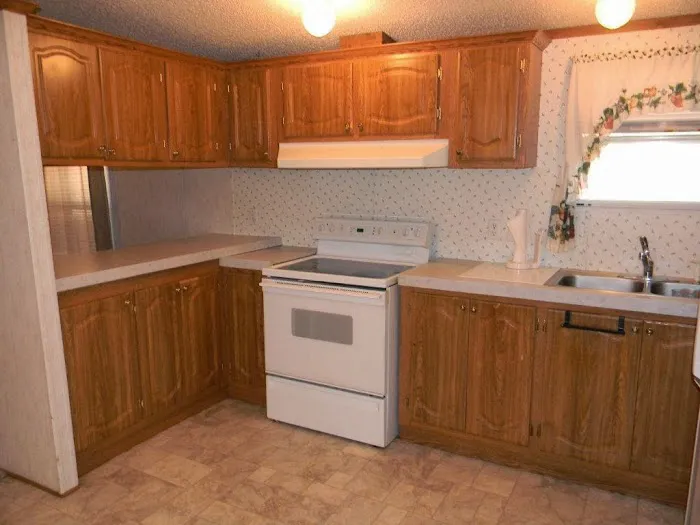 Charter Oaks Mobile Home Park Picture 9