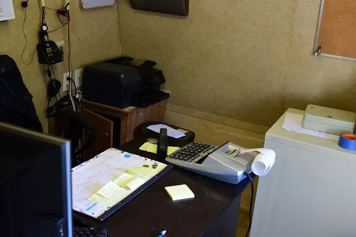 Cedar Ridge Mobile Home & RV Park Picture 5