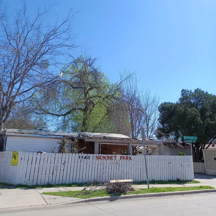 Sunset Mobile Home Park Picture 3