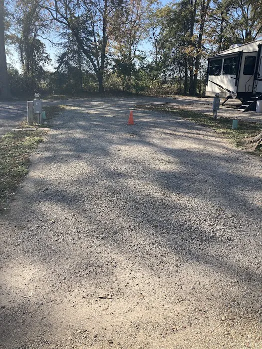 Lonestar RV Park Picture 9