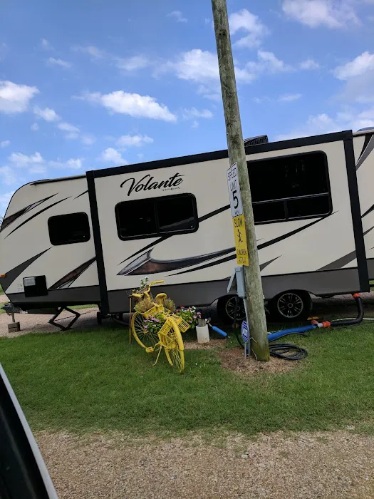 West Cedar Creek RV Park Picture 1