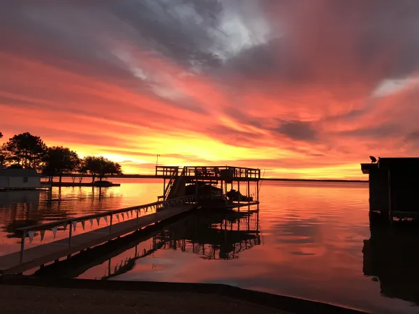 Cedar Creek Lake RV Park Picture 10