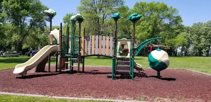 Browns Park South Picture 5