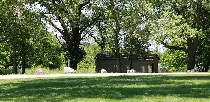 Browns Park South Picture 3