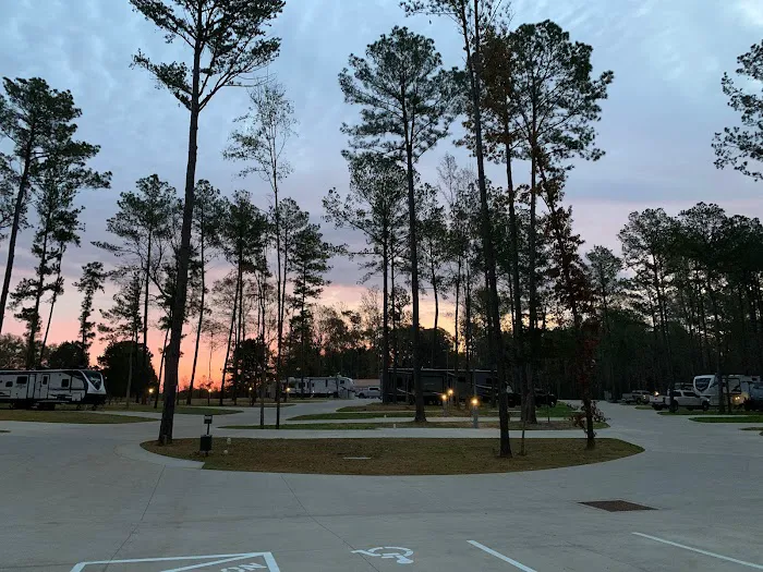 Woodland Creek RV Park Picture 10