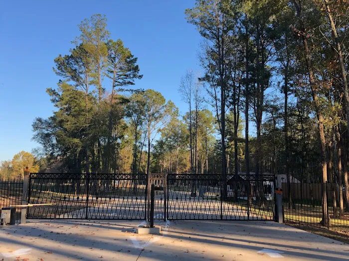 Woodland Creek RV Park Picture 6