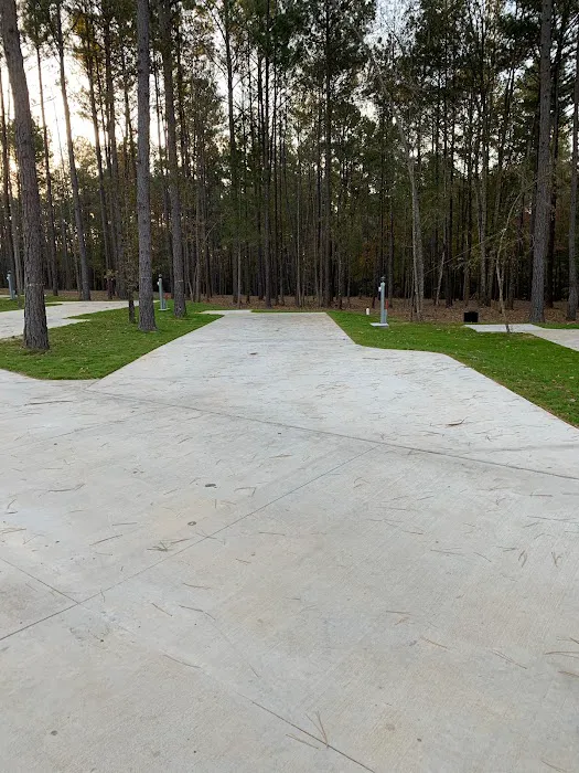 Woodland Creek RV Park Picture 5