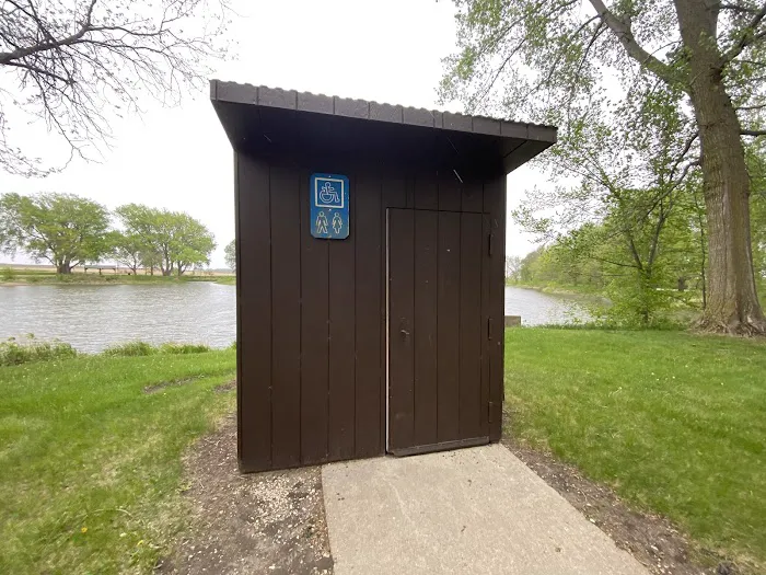 Larson Lake County Park Picture 8