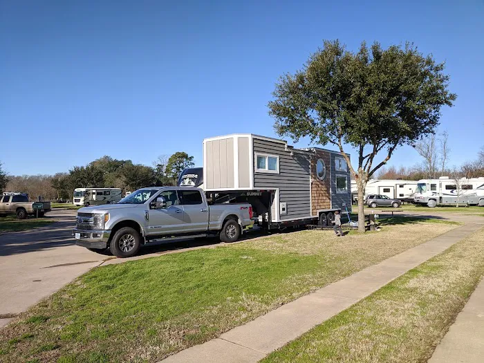 Bushman's RV Park Picture 2