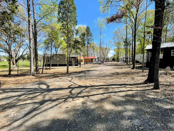 Los Pines Tiny Home & RV Community Picture 1