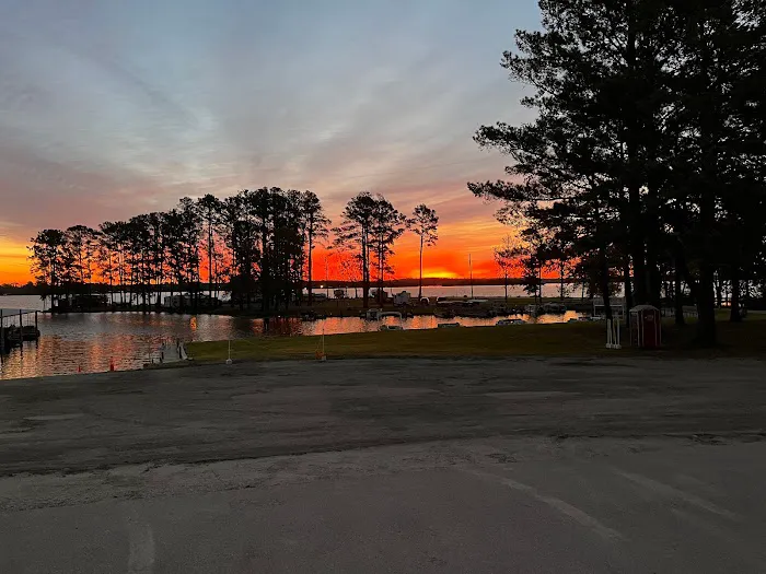 Flat Creek Marina and RV Camping Picture 2