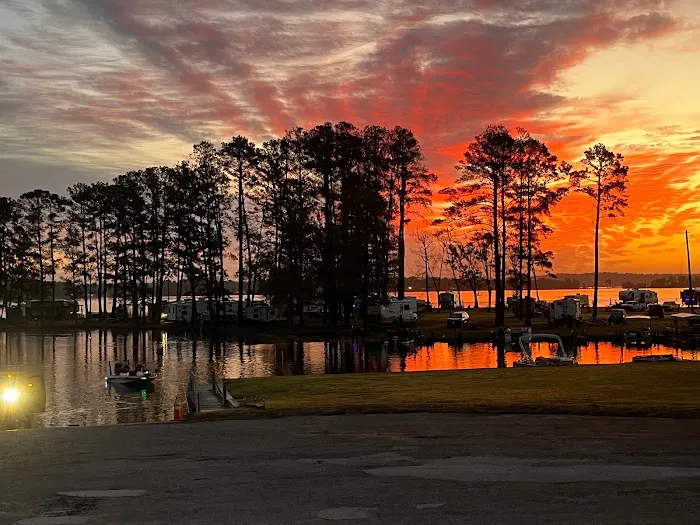 Flat Creek Marina and RV Camping Picture 5