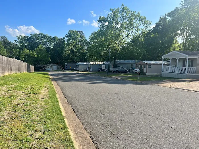 East Highland Mobile Home Community Picture 3
