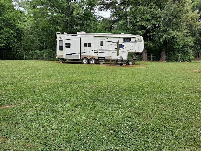 Reisor Rv & Trailer Park Picture 9