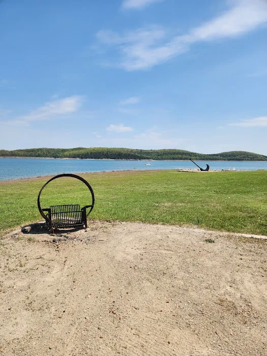 Highway 125 Park - Bull Shoals Lake Picture 3
