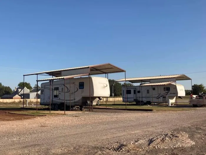 Kingfisher RV Park & Storage Picture 1