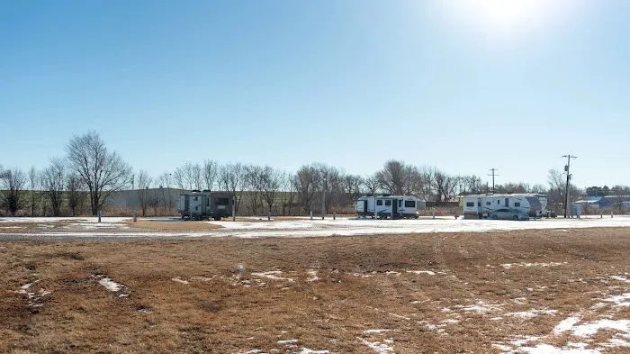 Kingfisher RV Park & Storage Picture 7