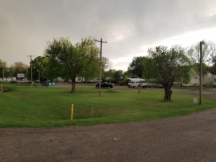Sleepee Hollo RV Park - Kingfisher’s Premium RV Park Picture 3