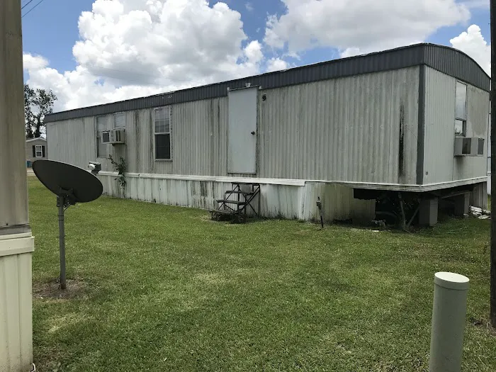 Cajun Grav Mobile Home Park Picture 6