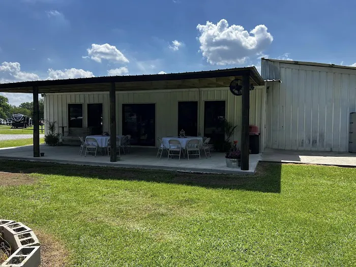 Bayou Wilderness RV Campground Picture 3