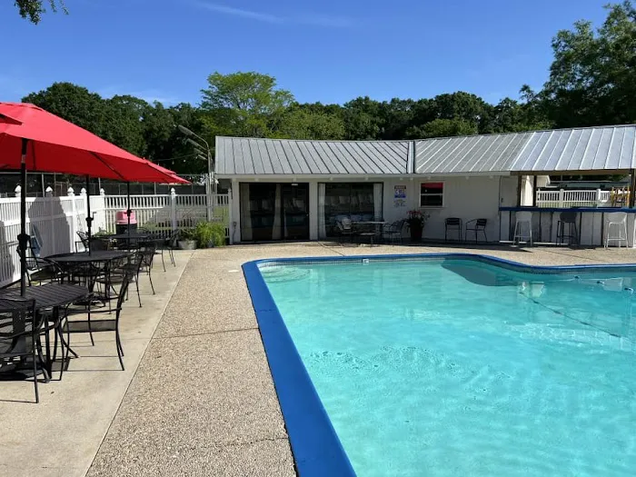 Bayou Wilderness RV Campground Picture 4