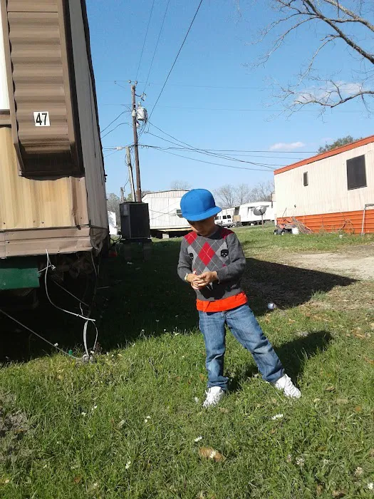 Shady Oaks Estates Mobile Home & RV Park Picture 7
