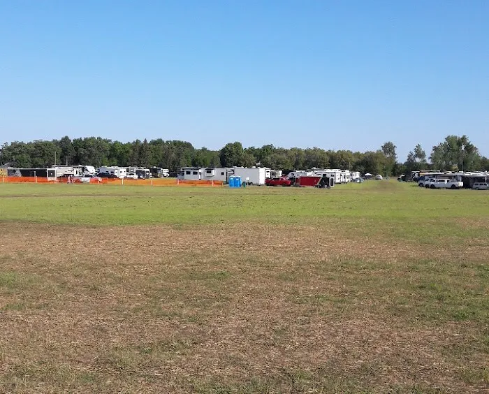 Racers Edge Camping & Parking By Hay Days Event Picture 2