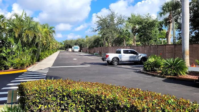 Neapolitan Cove RV Resort Picture 2