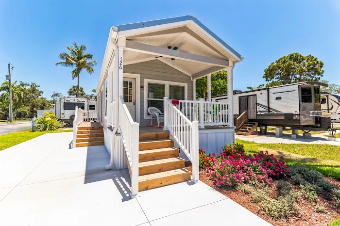 Northtide Naples 55+ RV Resort Picture 6