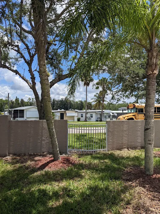 Tall Oaks of Naples Picture 7