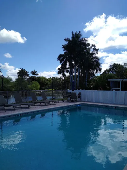 Naples Mobile Home & RV Park Picture 2