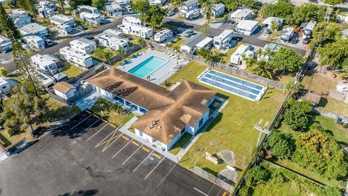 Highland Pines RV Resort Picture 5