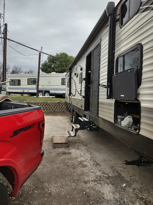 Good Luck RV Park Picture 6