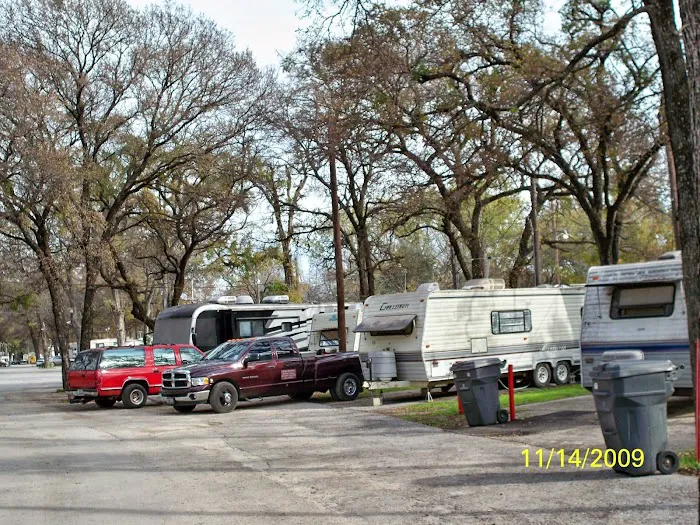 Good Luck RV Park Picture 10
