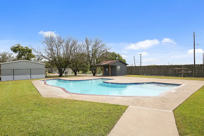 Glenn Heights Community Picture 4