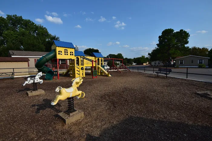 Shady Grove Ranch Manufactured Home Community Picture 7