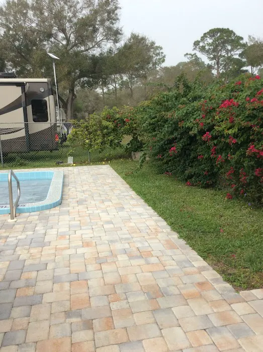 Sunnier Palms Nudist Park and Campground Picture 9