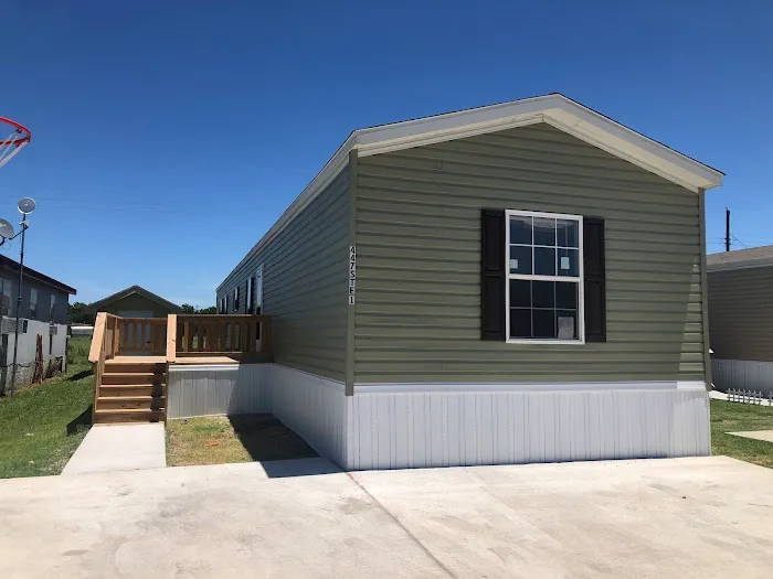 Newark Mobile Home Community Picture 2