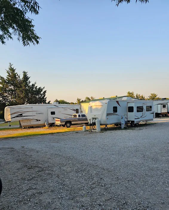 MIMOSA VALLEY RV PARK Decatur TX Gated LONG-TERM RV parking BY APPOINTMENT Picture 2