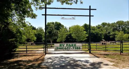 Double Duty Ranch RV Park Decatur TX (GATED) BY APPOINTMENT ONLY Picture 10