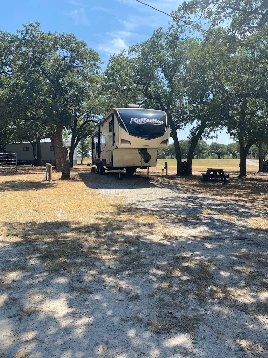 Shady Oaks RV Park Picture 6