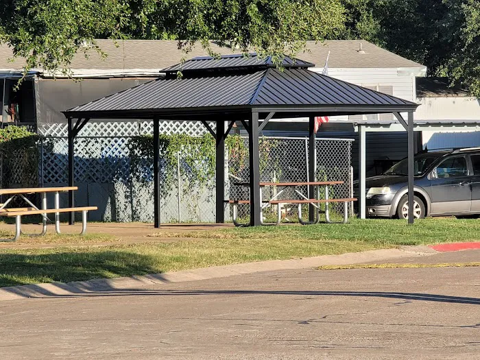 Riveridge Mobile Home Park Picture 6