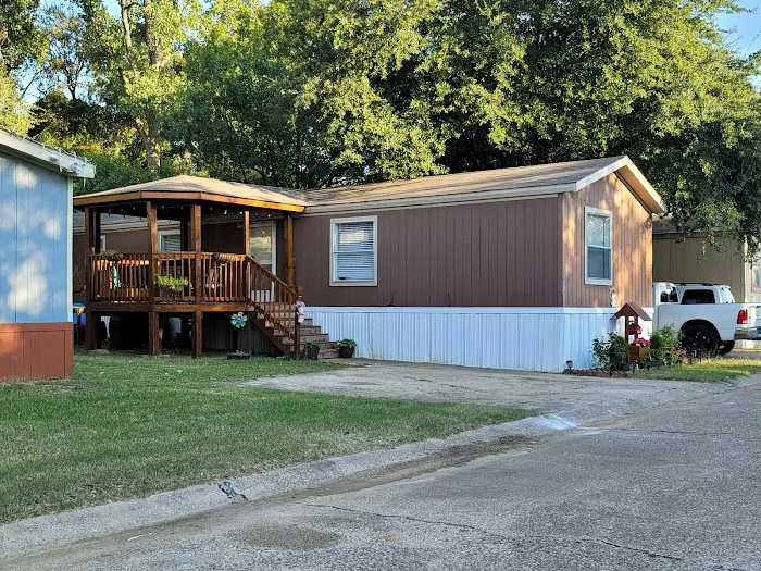 Riveridge Mobile Home Park Picture 5