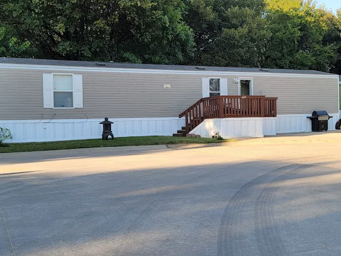 Riveridge Mobile Home Park Picture 7