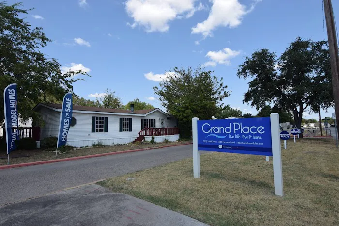 Grand Place Manufactured Home Community Picture 6